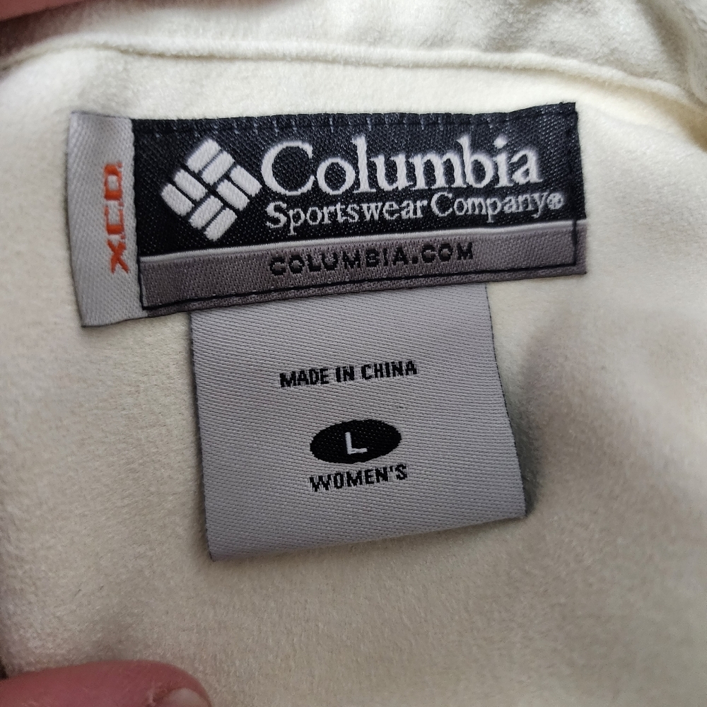 Columbia Ecru Suedette Button Down Size Large - image 6